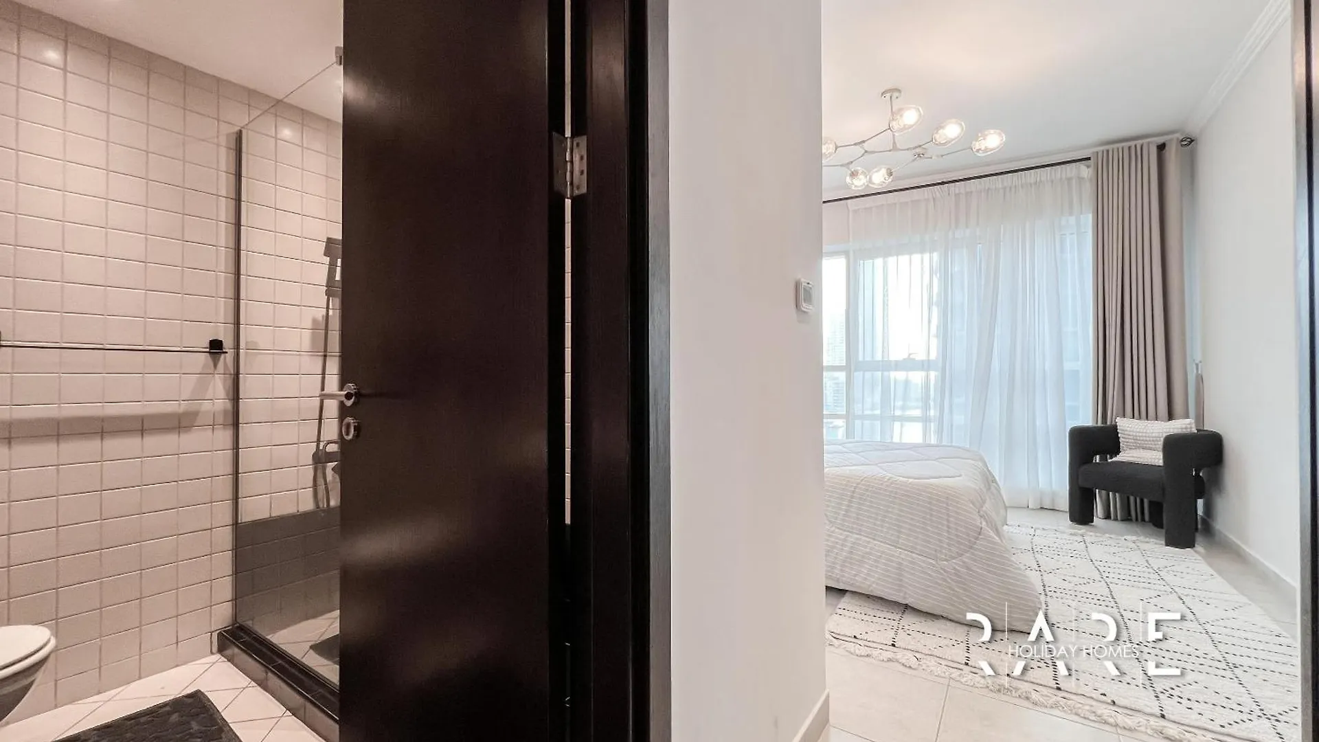 Rare Holiday Homes - Marina Quays West Tower - Near Marina Mall - R1003 - Dubai Marina Apartment