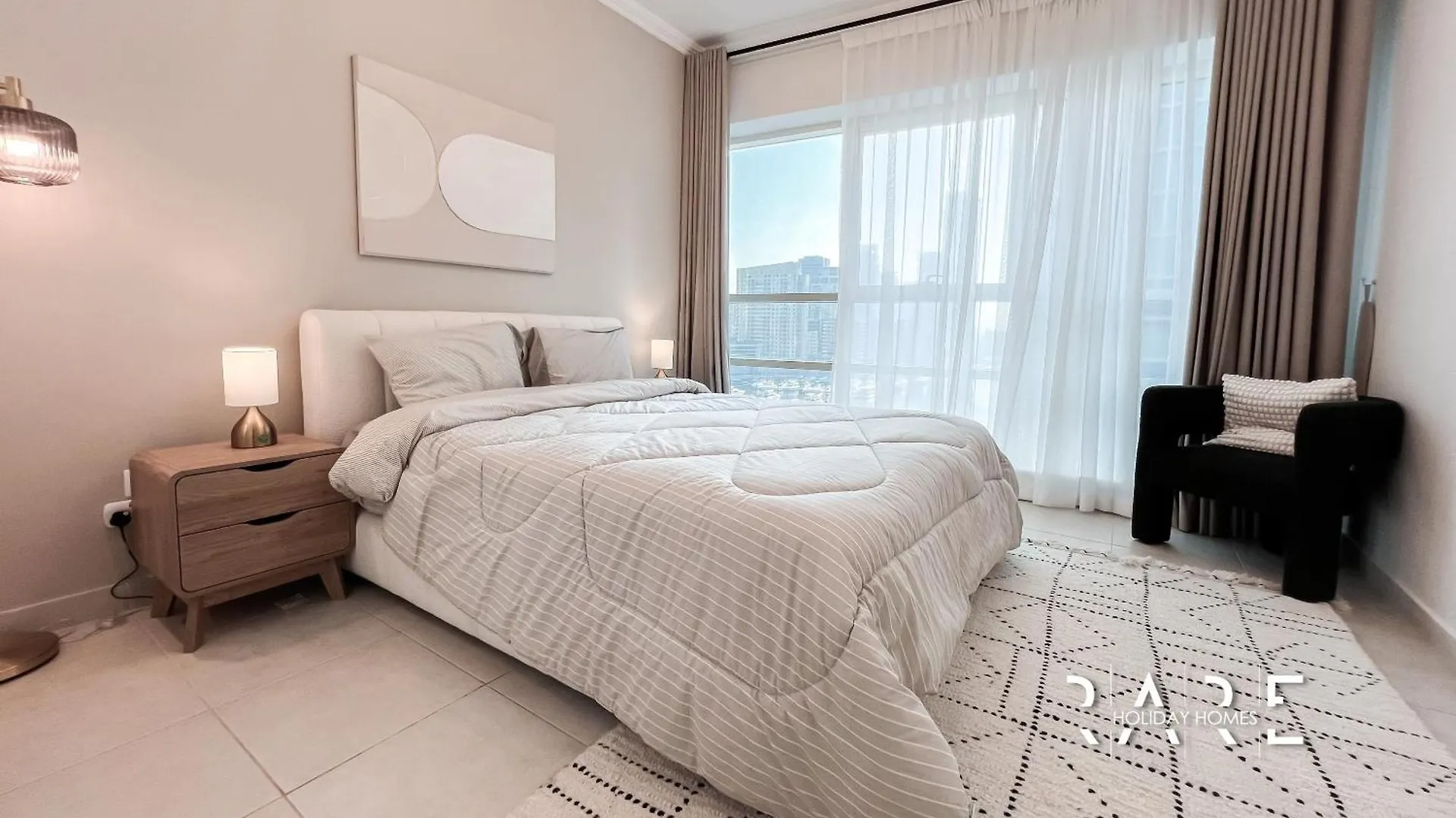 Rare Holiday Homes - Marina Quays West Tower - Near Marina Mall - R1003 - Dubai Marina