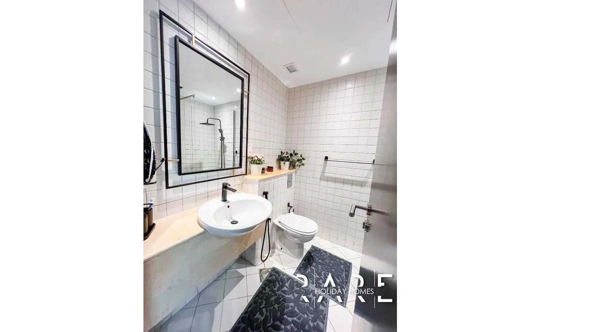 Apartment Rare Holiday Homes - Marina Quays West Tower - Near Marina Mall - R1003 - Dubai Marina