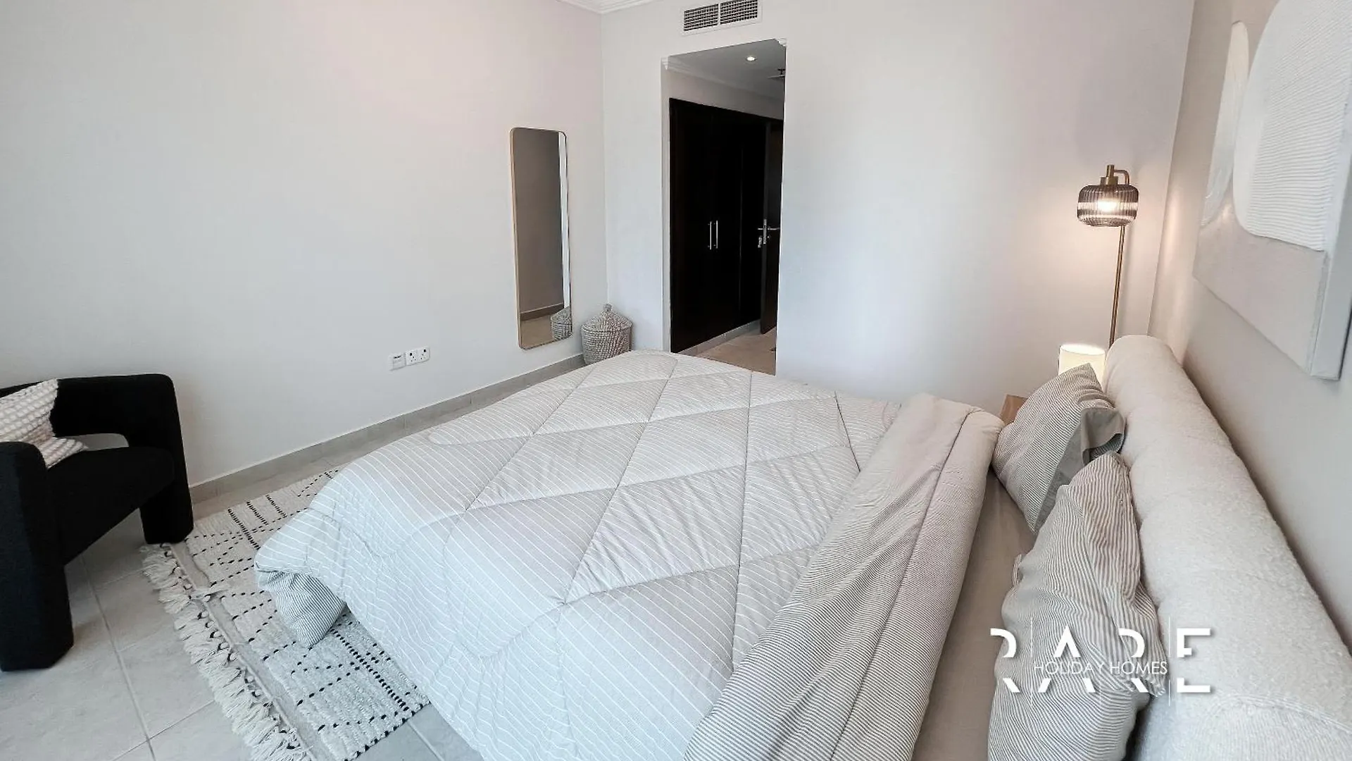 Rare Holiday Homes - Marina Quays West Tower - Near Marina Mall - R1003 - Dubai Marina Διαμέρισμα
